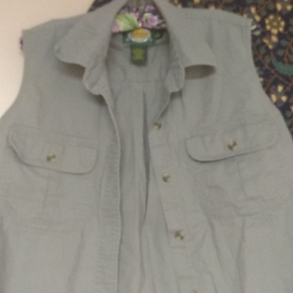 Cabelos uniform shirt size small reg